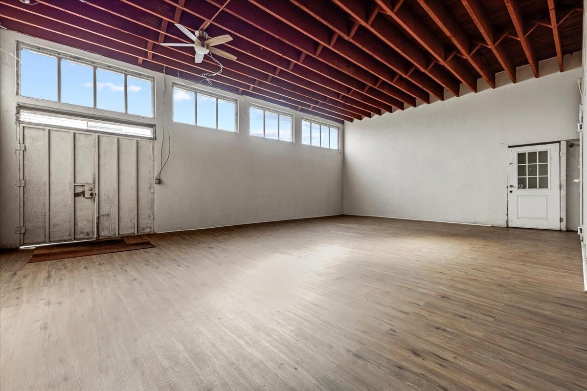 Empty room, Interior, Wooden Beams, Wooden Ceilings, Wood Texture Flooring