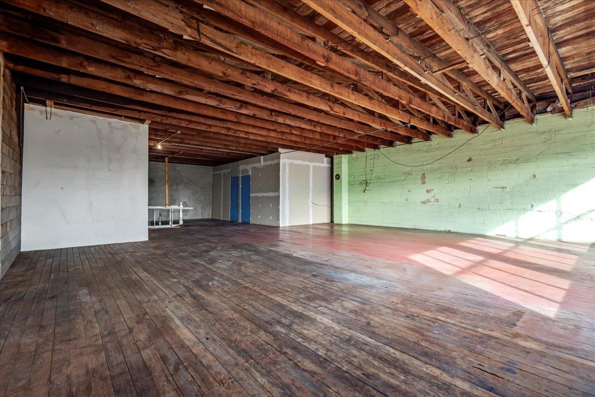 Empty room, Interior, Wooden Beams, Wooden Ceilings, Wood Texture Flooring