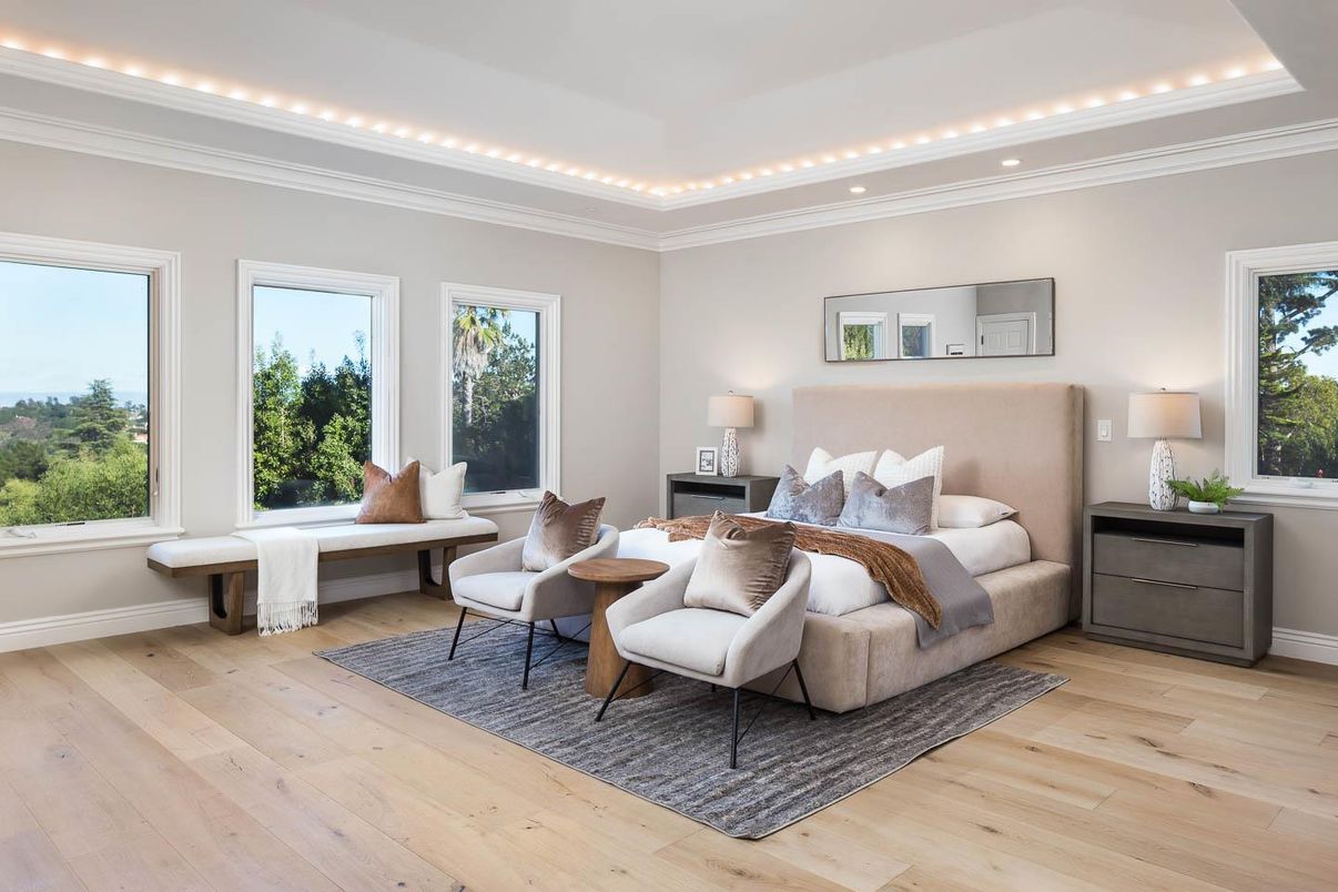 Bedroom, Interior, Recessed Lighting, Wood Texture Flooring