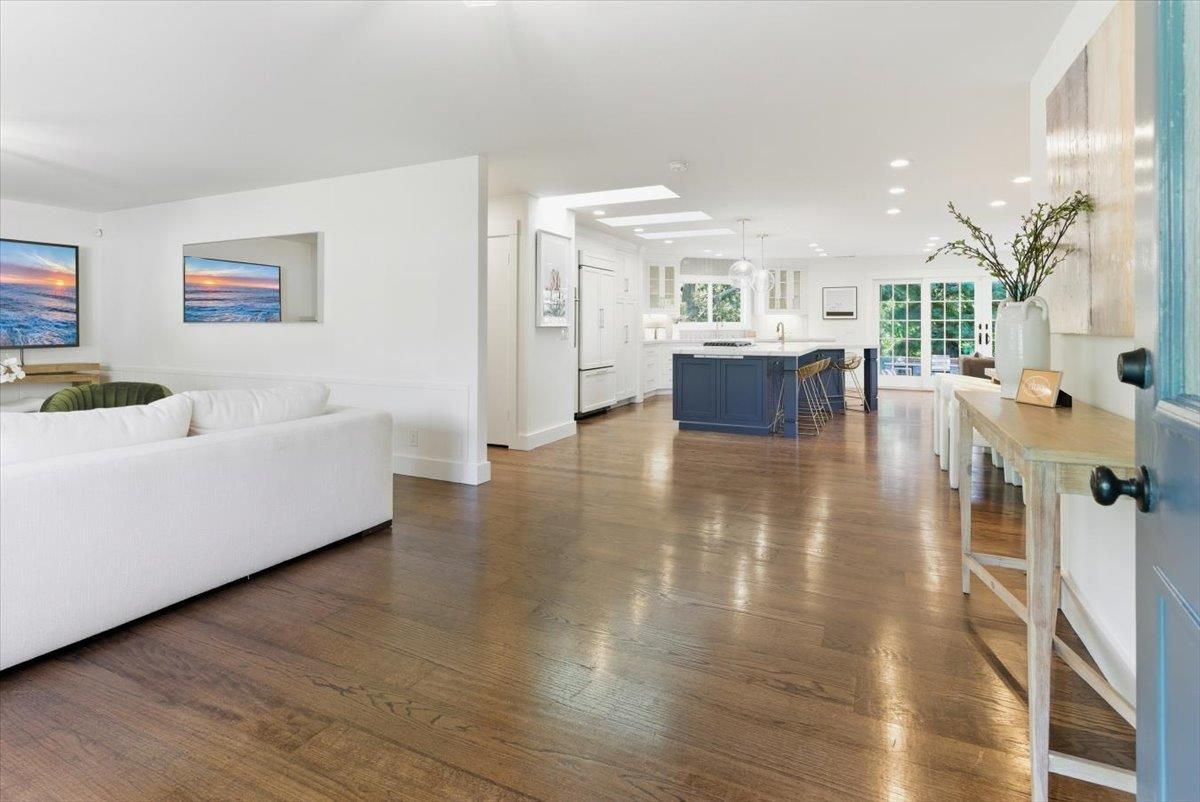 Interior, Kitchen, Living room, Pendant Lights, Recessed Lighting, Wood Texture Flooring