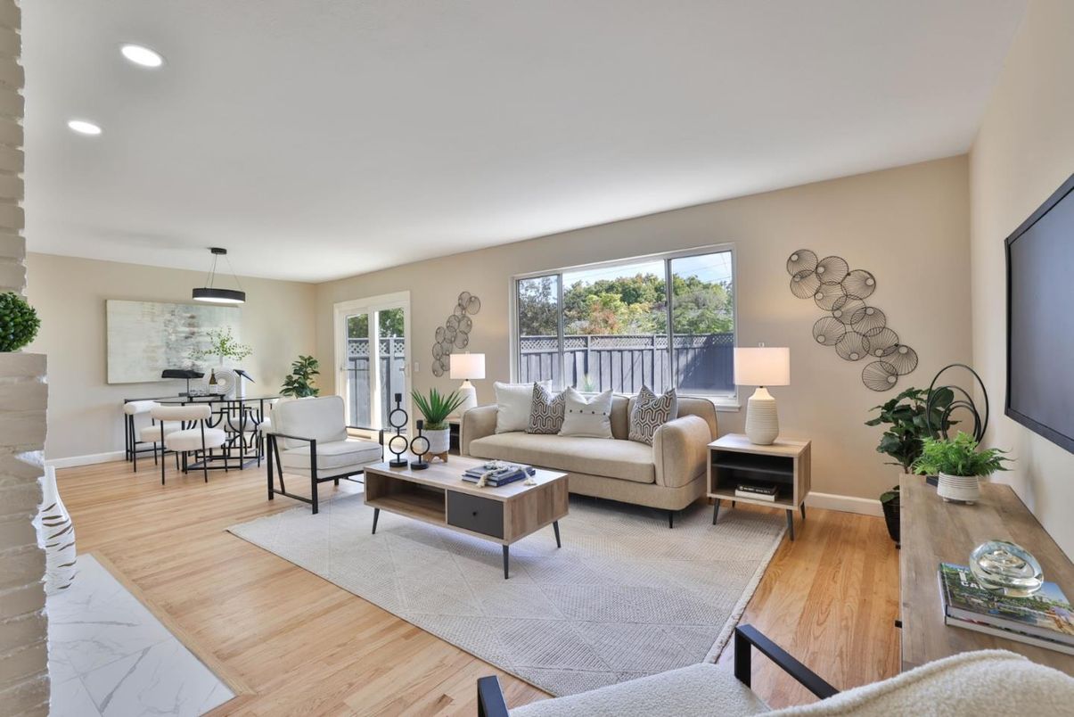 Dining room, Interior, Living room, Recessed Lighting, Wood Texture Flooring