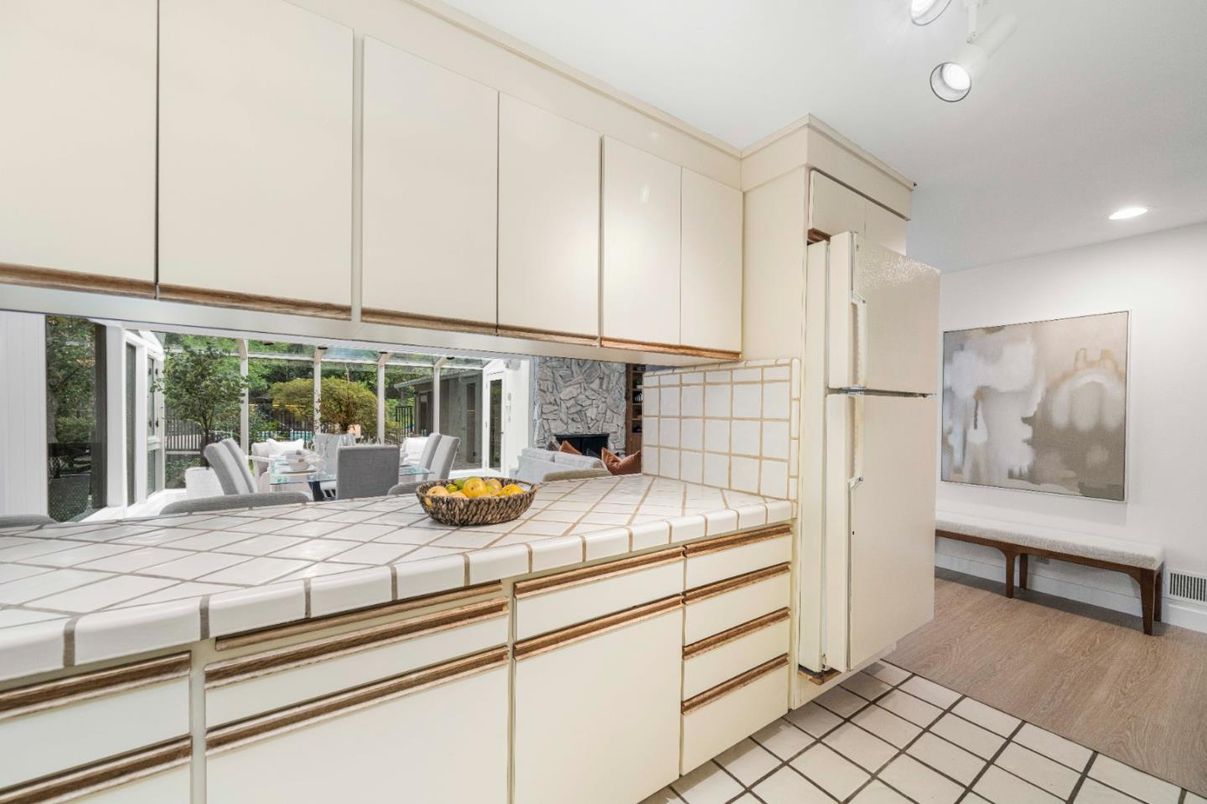 Dining room, Interior, Kitchen, Recessed Lighting, Tile Countertops, Wood Texture Flooring