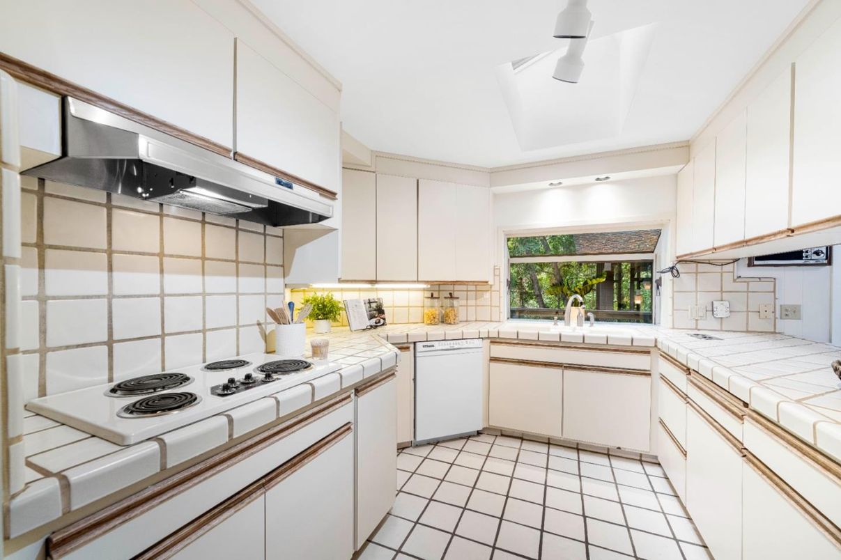 Interior, Kitchen, Tile Countertops