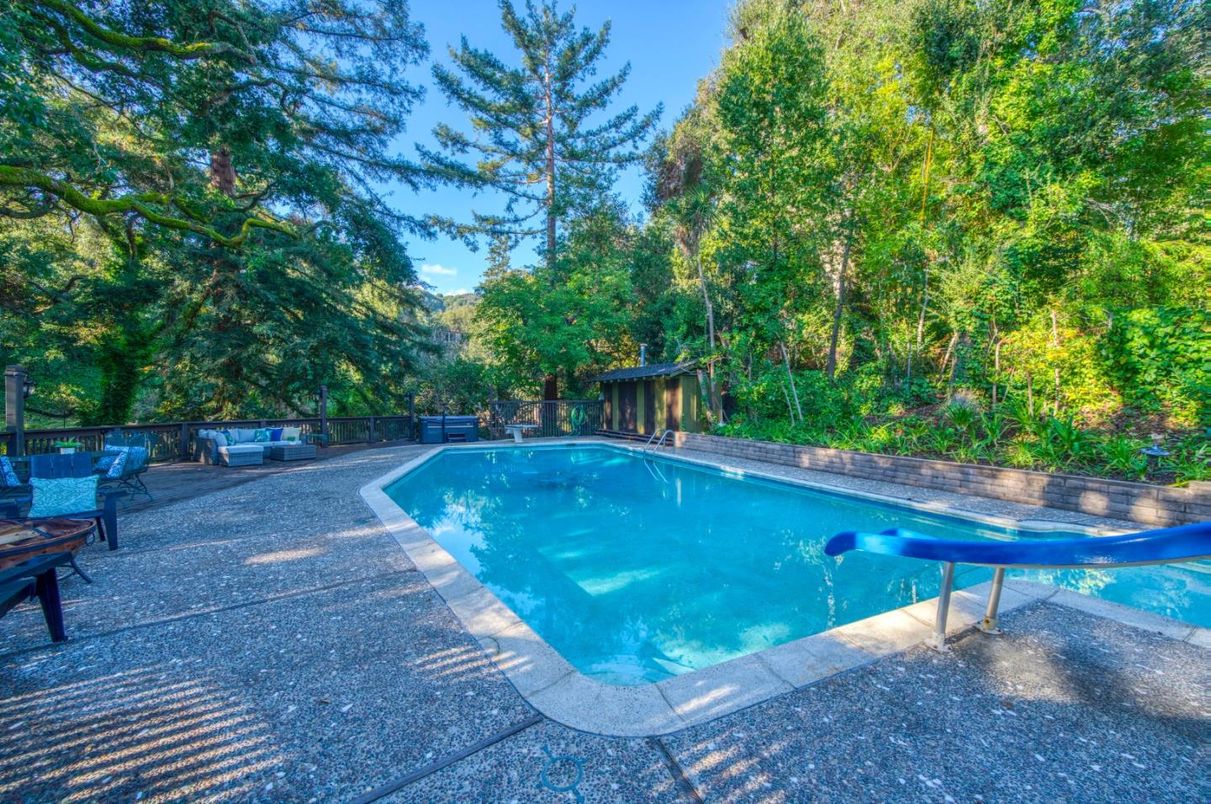 Exterior, Pool