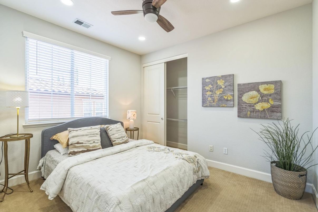Bedroom, Interior, Recessed Lighting