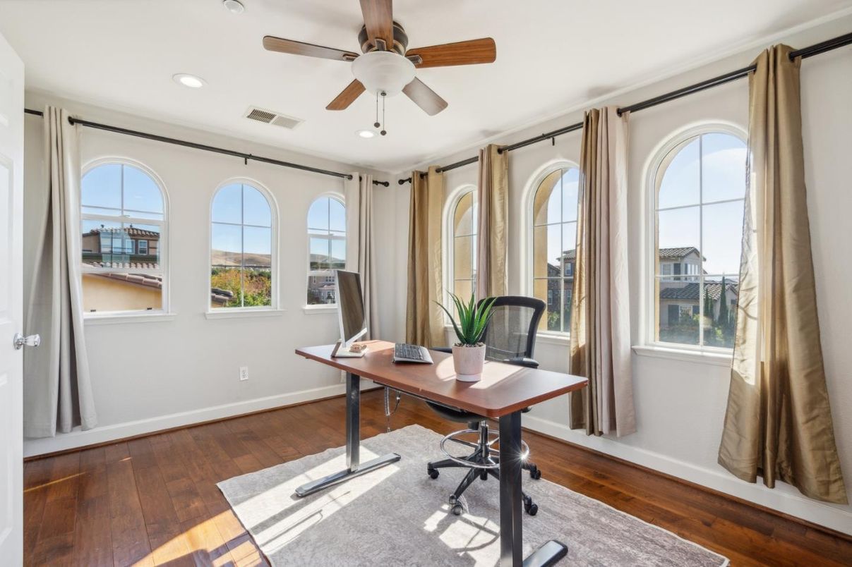 Home Office, Interior, Recessed Lighting, Wood Texture Flooring