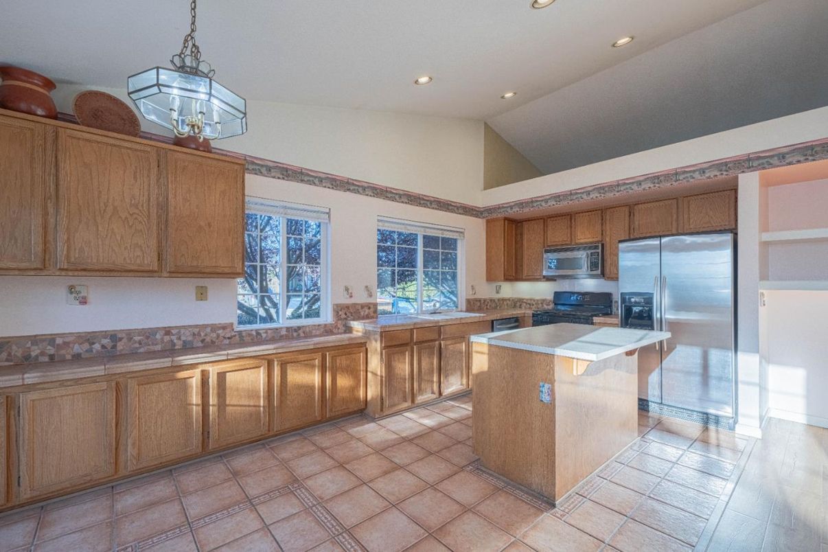 Interior, Kitchen, Pendant Lights, Recessed Lighting, Stainless Steel Appliances