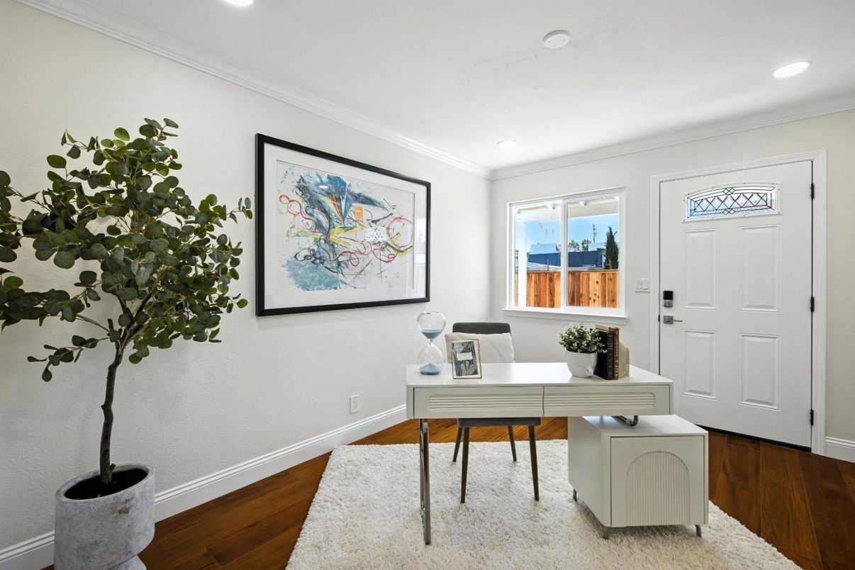 Home Office, Interior, Recessed Lighting, Wood Texture Flooring