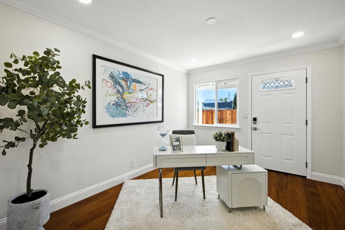 Home Office, Interior, Recessed Lighting, Wood Texture Flooring