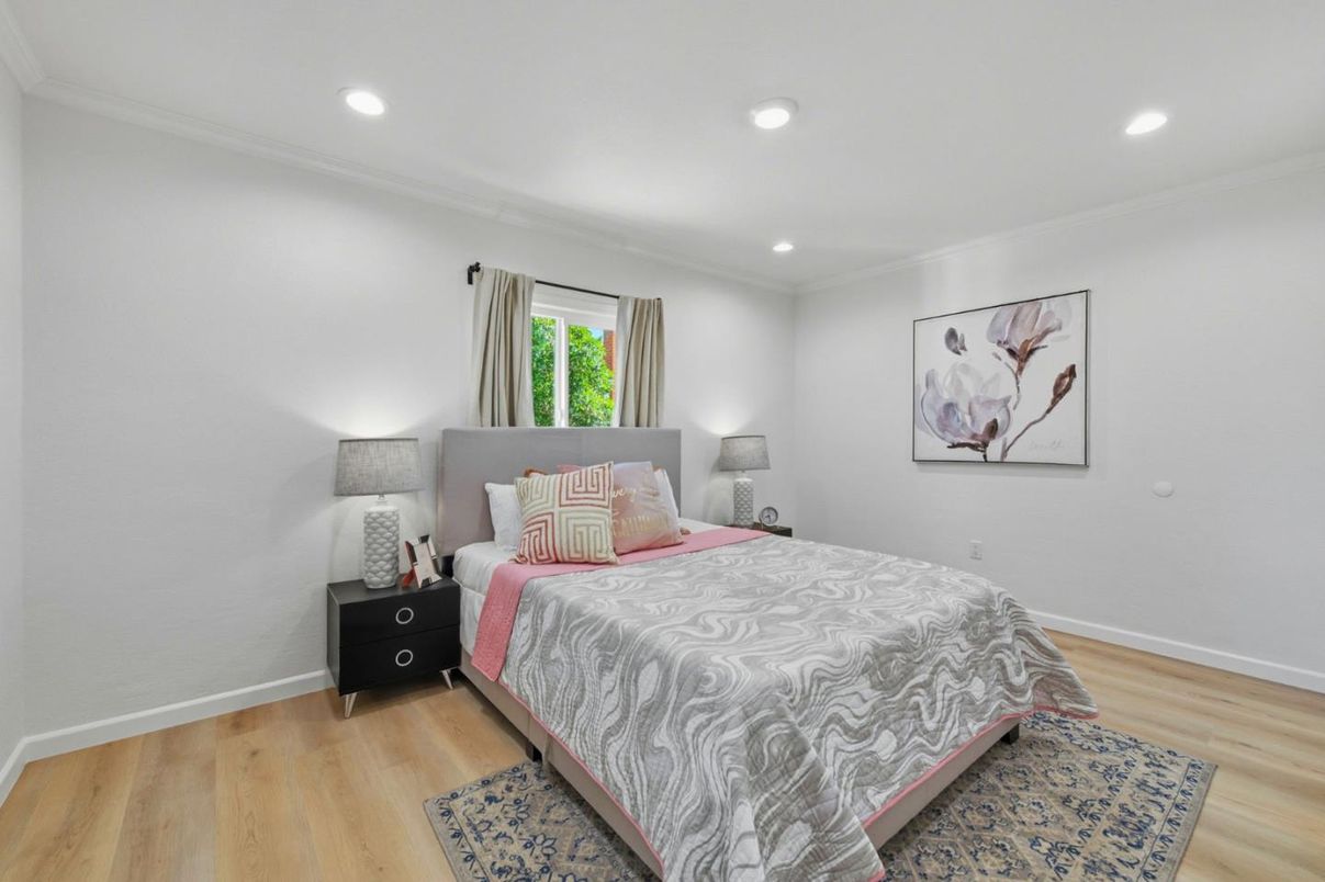 Bedroom, Interior, Recessed Lighting, Wood Texture Flooring