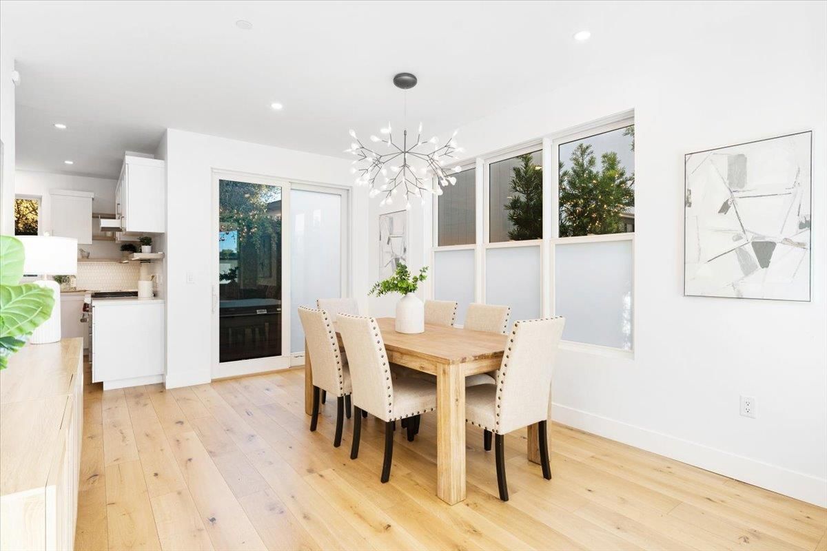 Dining room, Interior, Kitchen, Pendant Lights, Recessed Lighting, Wood Texture Flooring