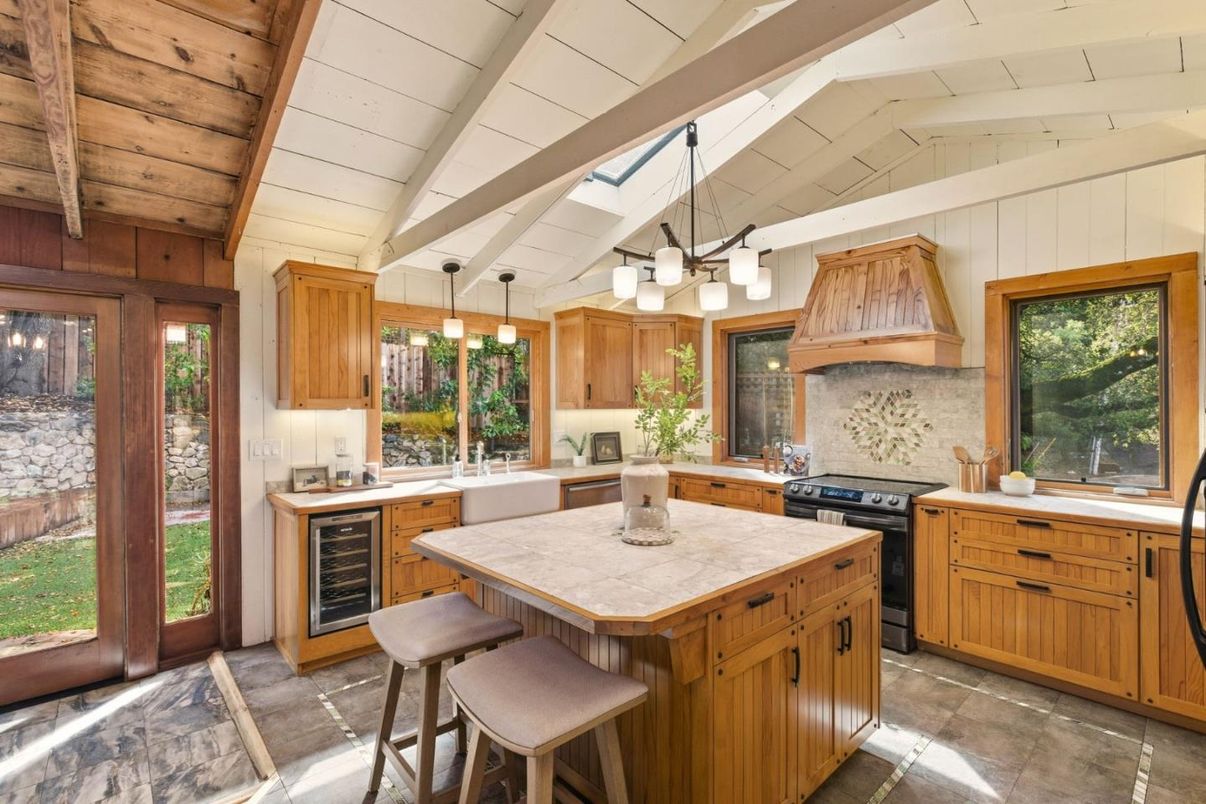 Interior, Kitchen, Pendant Lights, Tile Countertops