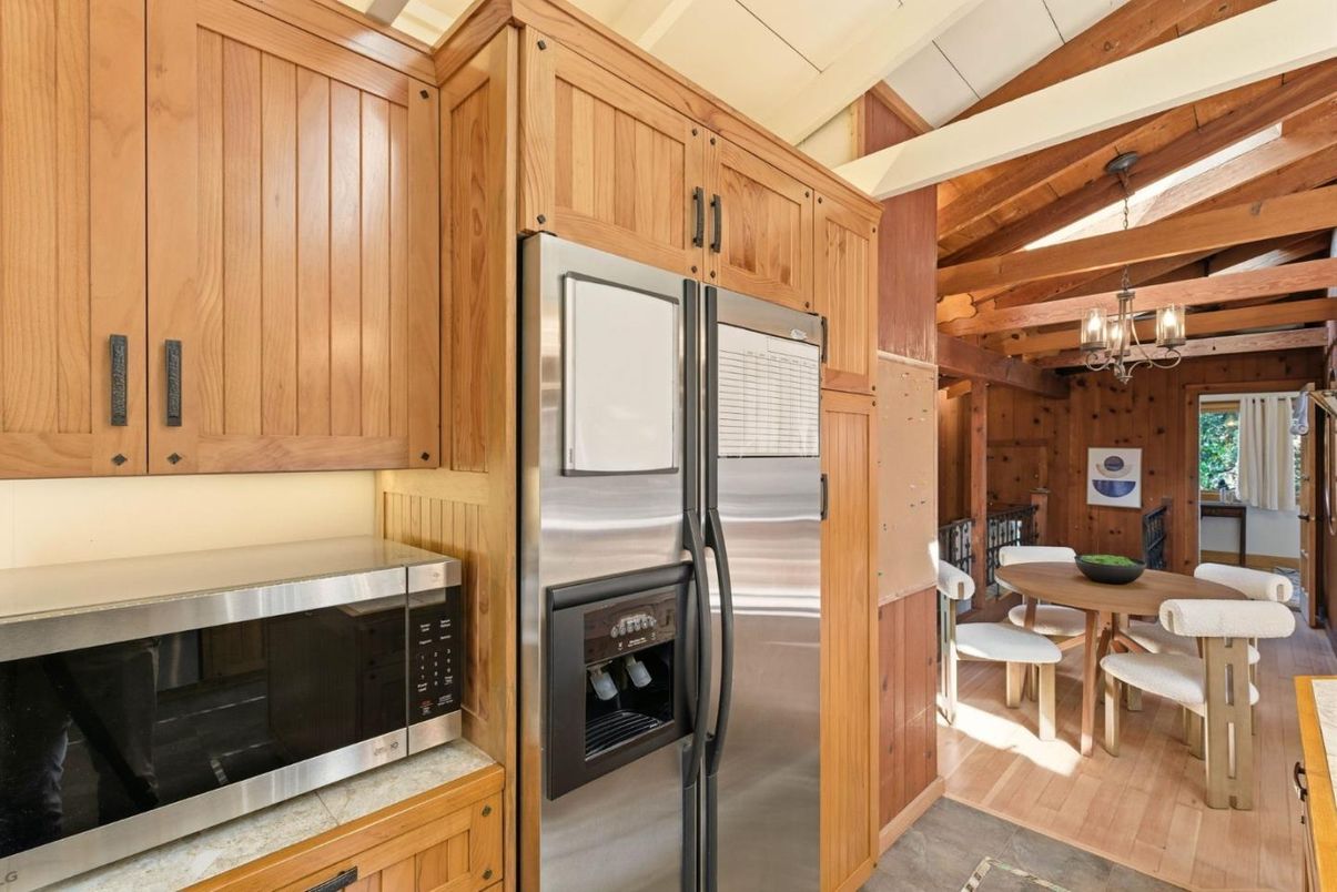 Chandelier, Dining room, Interior, Kitchen, Stainless Steel Appliances, Wooden Beams, Wood Texture Flooring, Wooden Walls