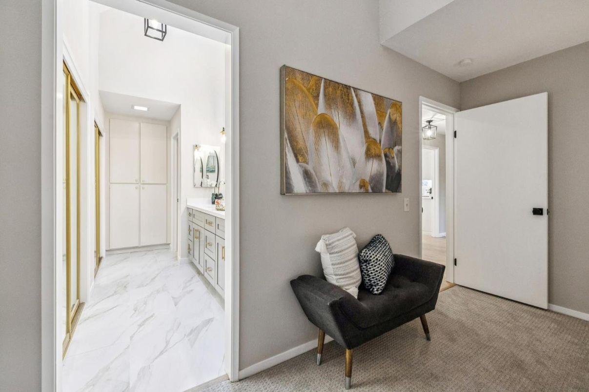Bathroom, Interior, Marble, Recessed Lighting