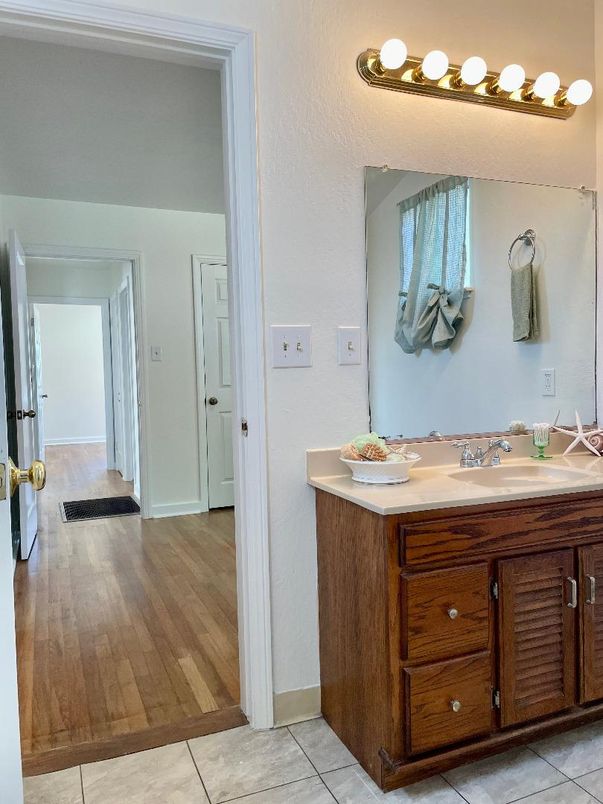 Bathroom, Dual Sink Vanities, Interior, Wood Texture Flooring