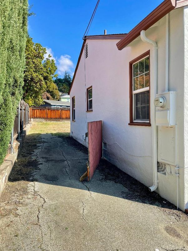 Backyard, Exterior