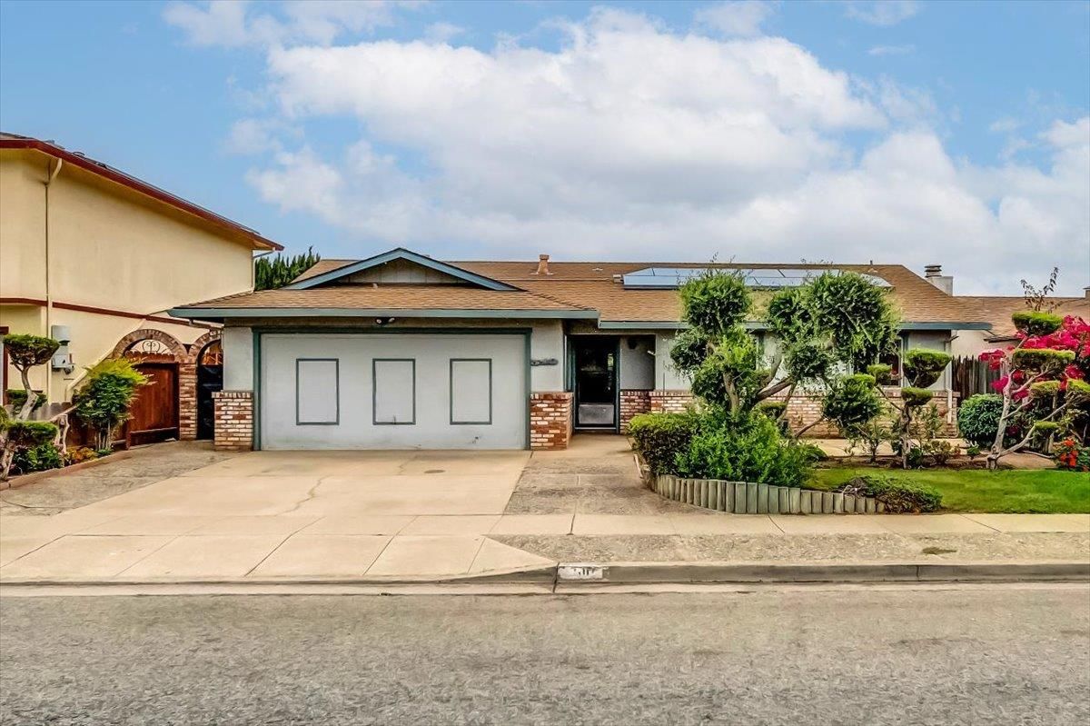 Attached, Exterior, Facade, Solar Panels, Ranch