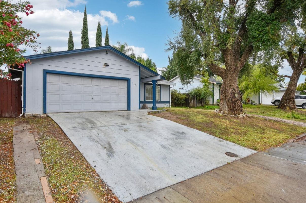 Backyard, Detached Garage, Exterior