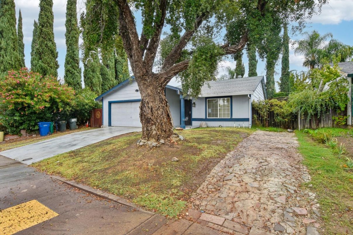 Attached, Backyard, Detached Garage, Exterior, Facade, Ranch