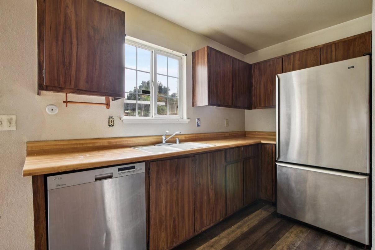 Interior, Kitchen, Stainless Steel Appliances, Wood Texture Flooring