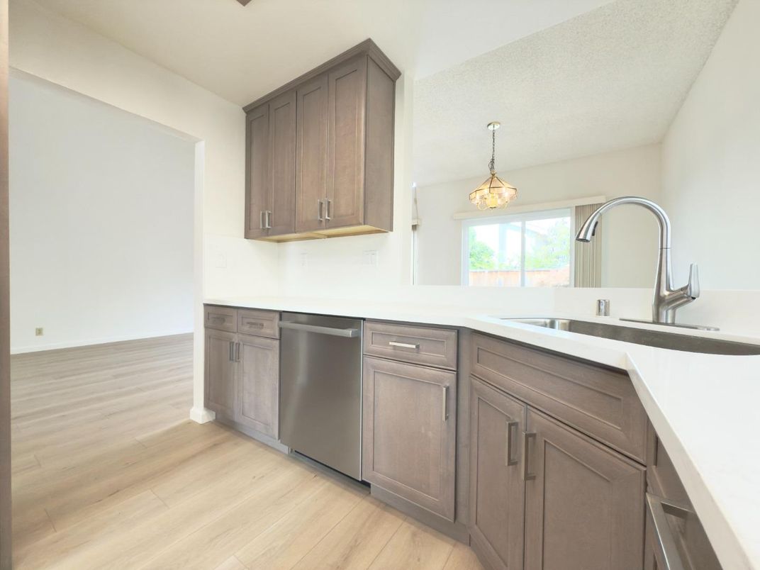 Interior, Kitchen, Pendant Lights, Wood Texture Flooring