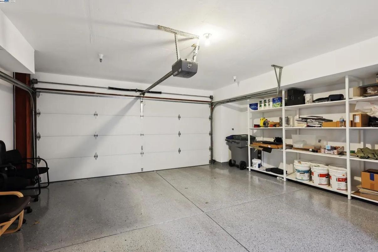 Garage, Interior