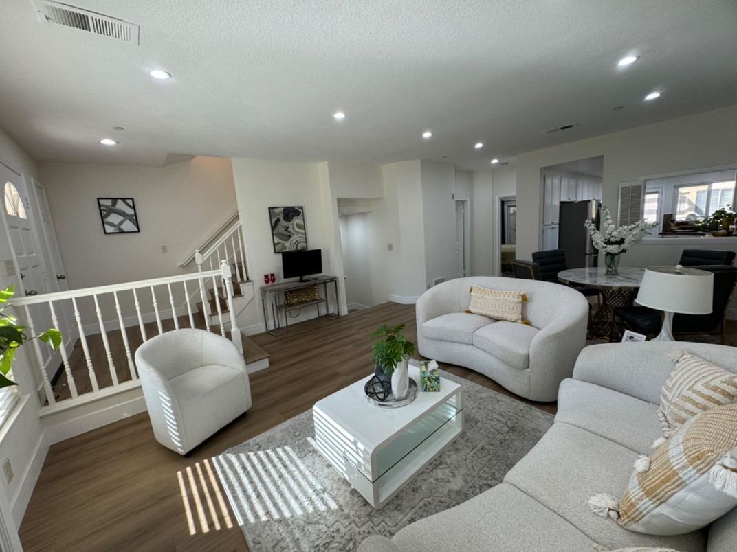 Interior, Living room, Recessed Lighting, Wood Texture Flooring
