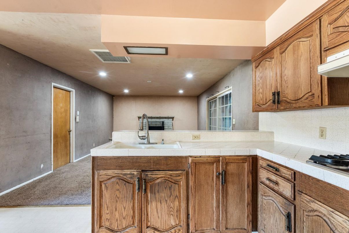 Interior, Kitchen, Recessed Lighting, Tile Countertops