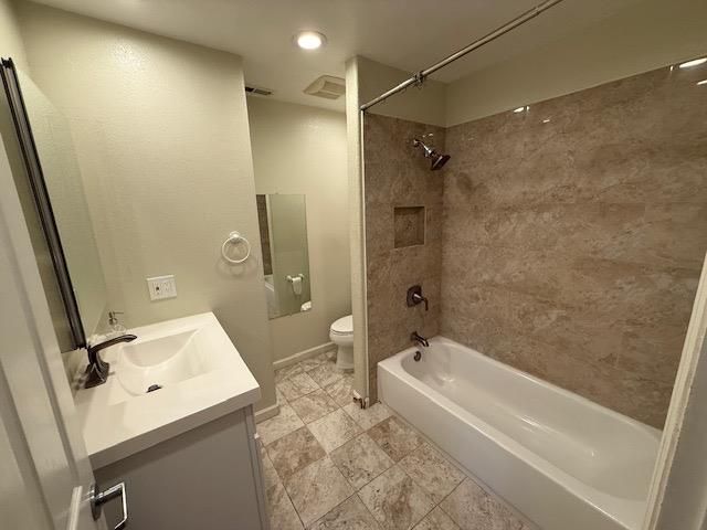 Bathroom, Interior, Recessed Lighting