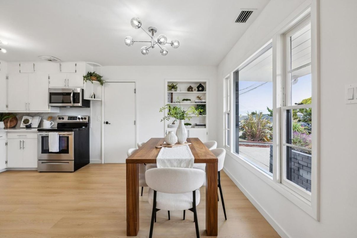 Dining room, Interior, Kitchen, Pendant Lights, Stainless Steel Appliances, Wood Texture Flooring