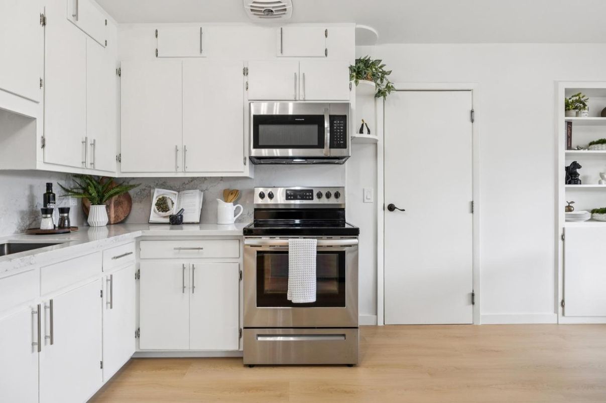 Interior, Kitchen, Stainless Steel Appliances, Wood Texture Flooring