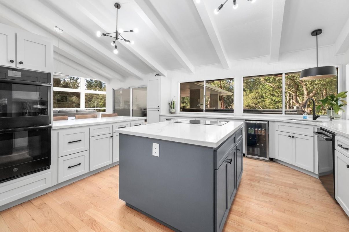 Interior, Kitchen, Pendant Lights, Wood Texture Flooring
