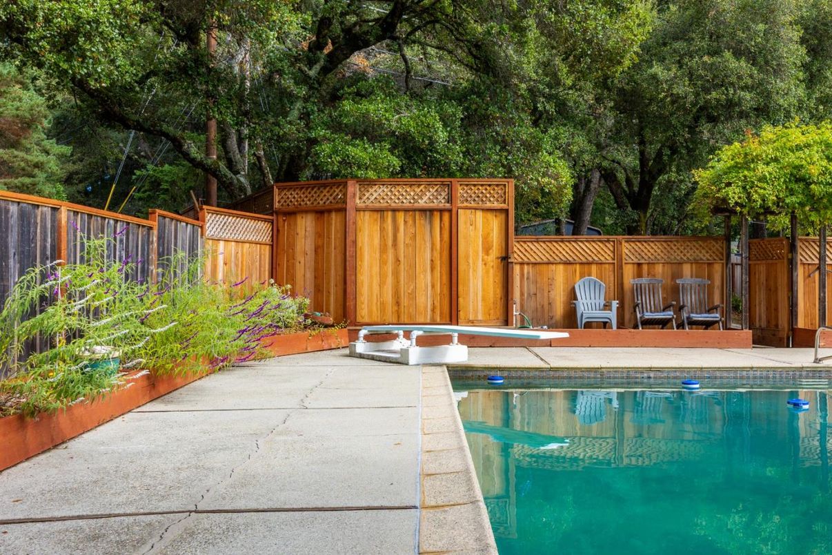 Exterior, Pool