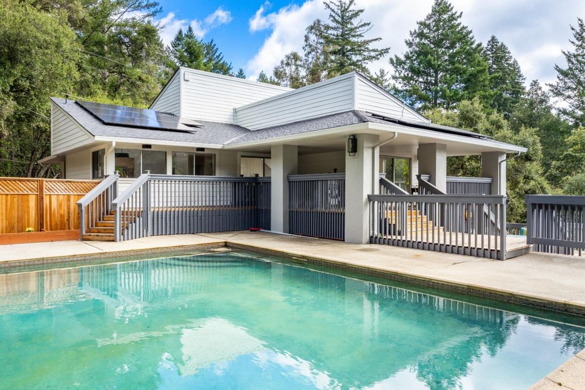 Exterior, Pool, Solar Panels