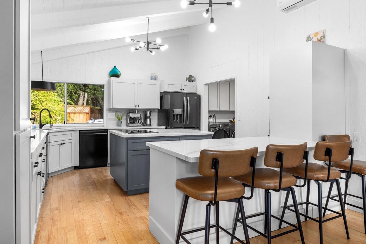 Interior, Kitchen, Pendant Lights, Wood Texture Flooring