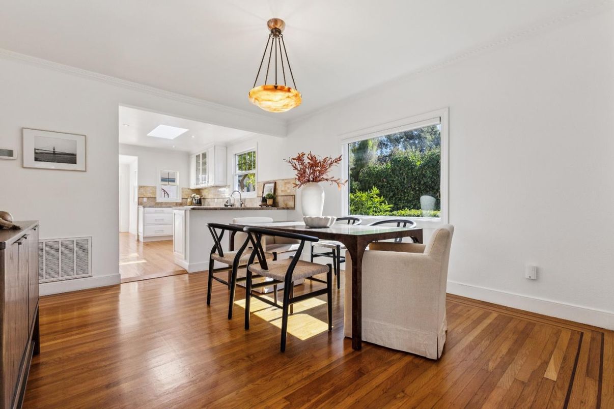 Dining room, Interior, Kitchen, Pendant Lights, Wood Texture Flooring