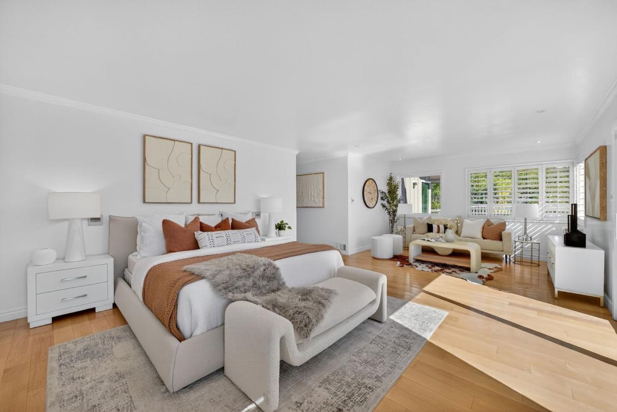 Bedroom, Interior, Living room, Recessed Lighting, Wood Texture Flooring