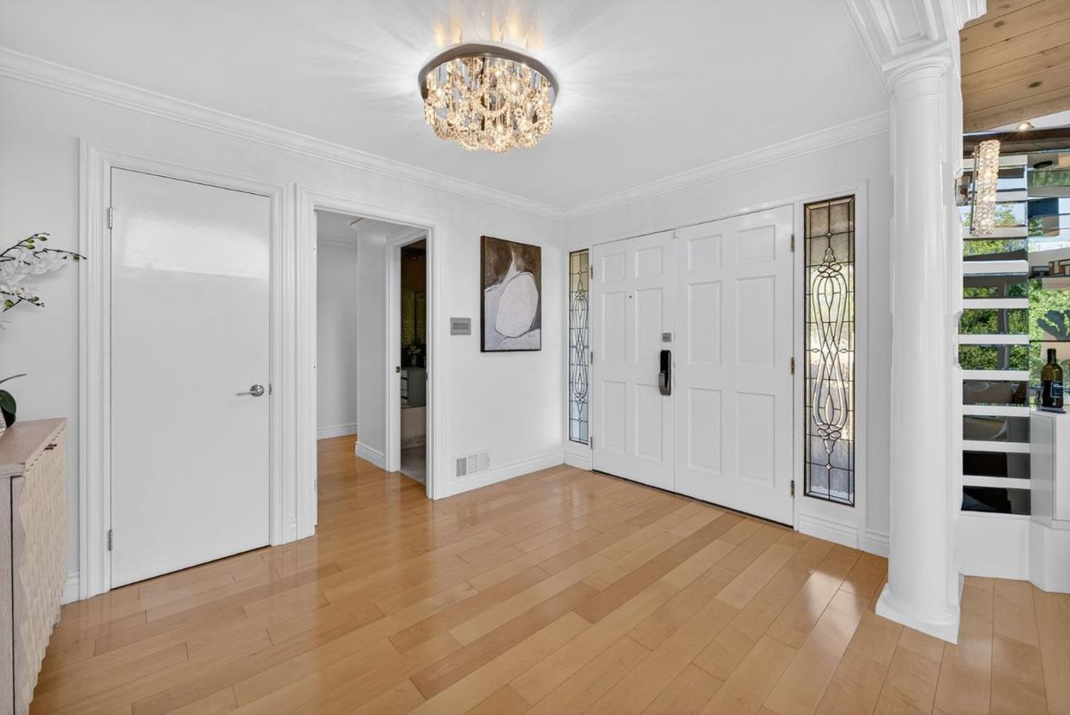 Chandelier, Interior, Wood Texture Flooring