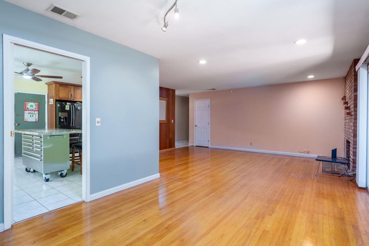 Empty room, Interior, Kitchen, Recessed Lighting, Wood Texture Flooring