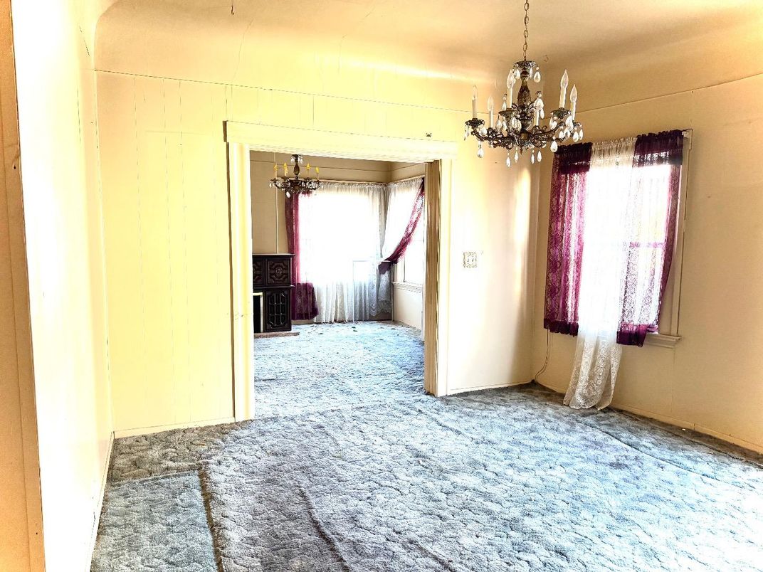 Chandelier, Empty room, Interior