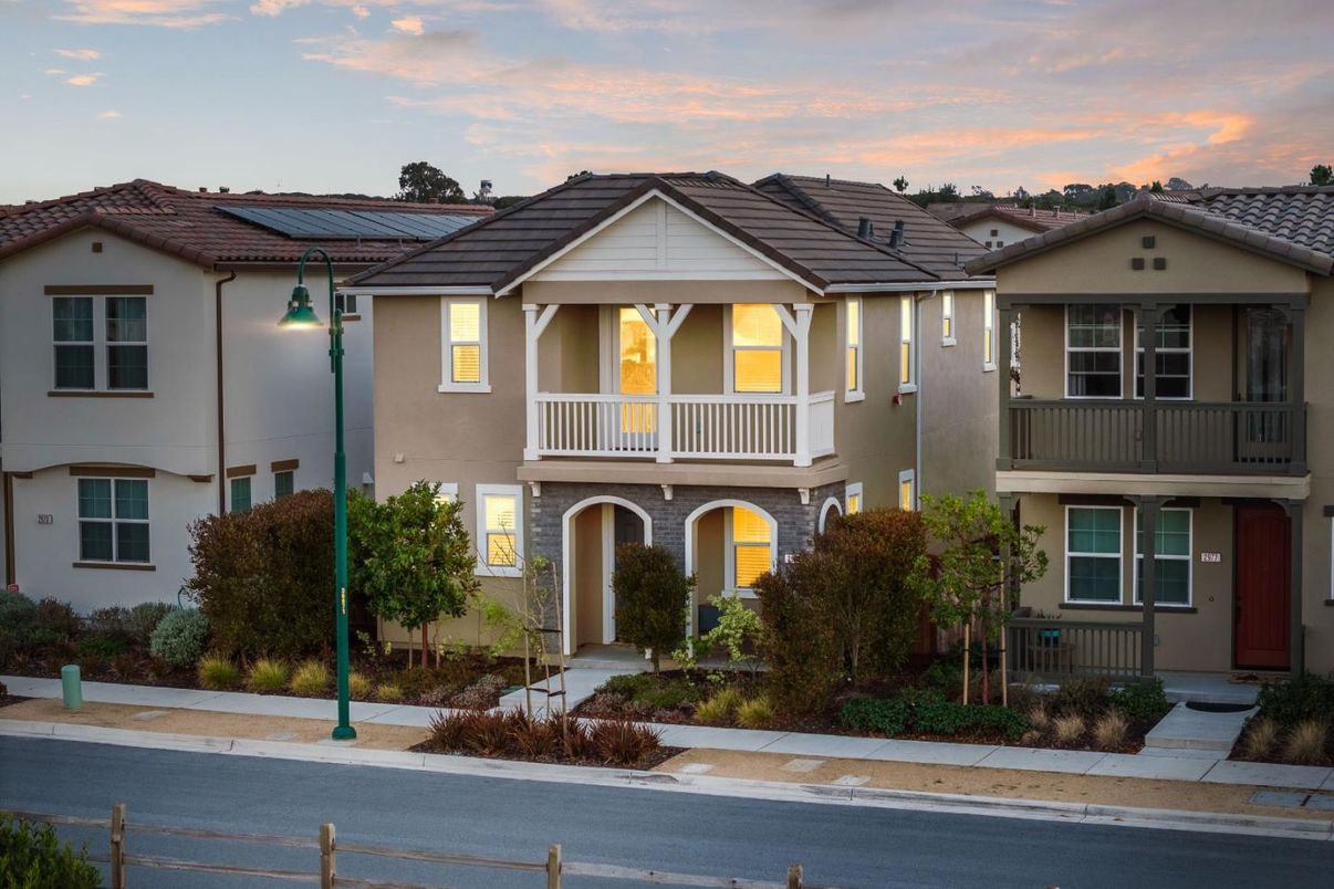 Exterior, Facade, Mediterranean