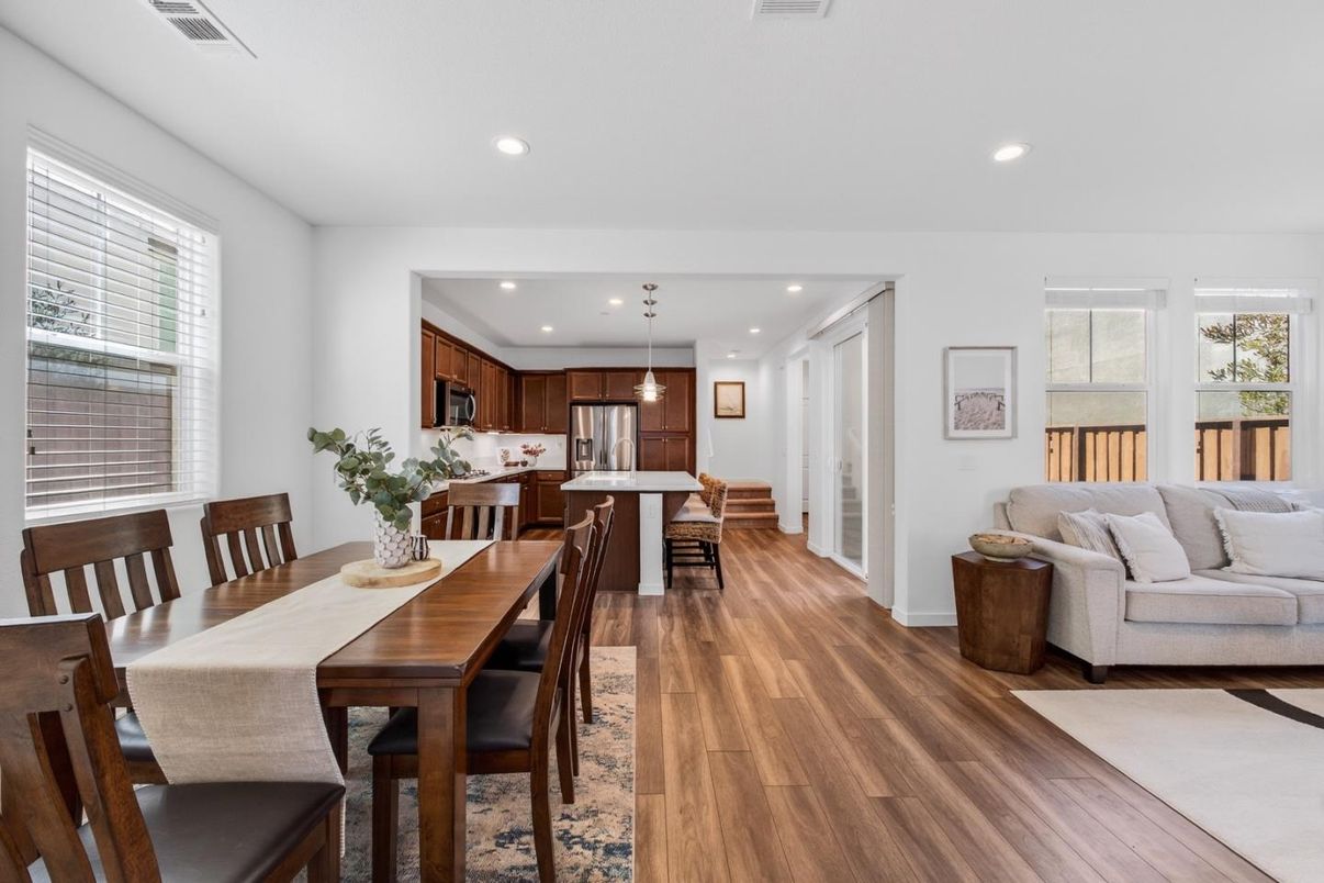 Dining room, Interior, Kitchen, Pendant Lights, Recessed Lighting, Wood Texture Flooring