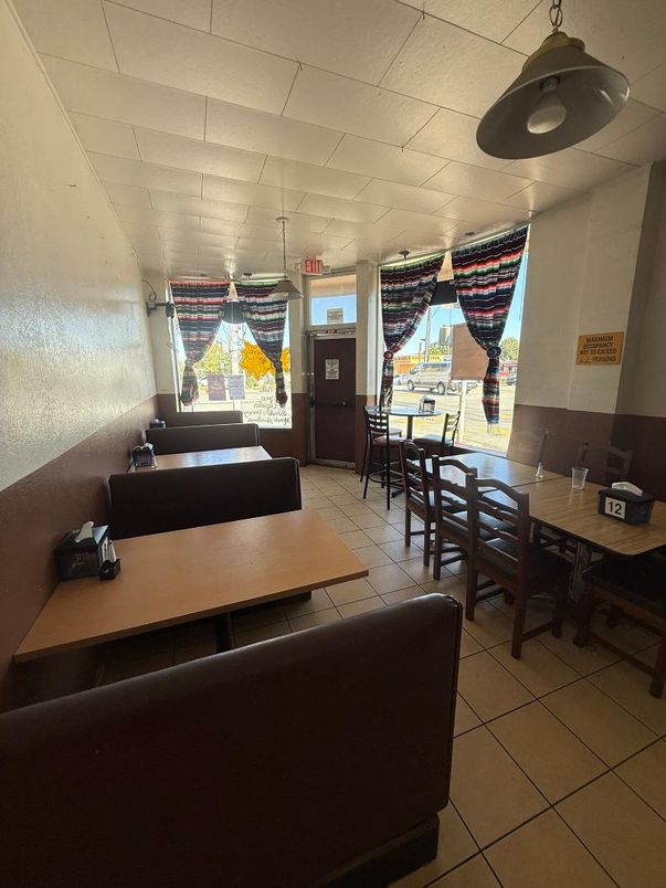 Dining room, Interior