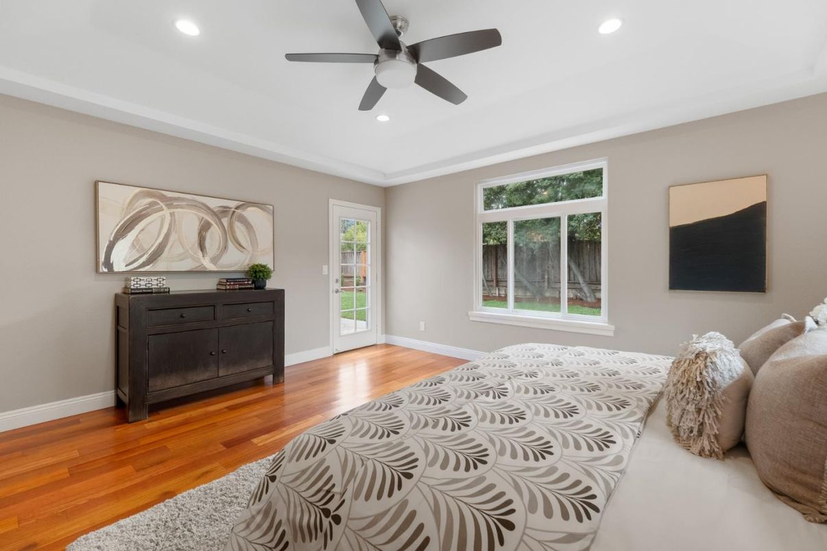 Bedroom, Interior, Recessed Lighting, Wood Texture Flooring