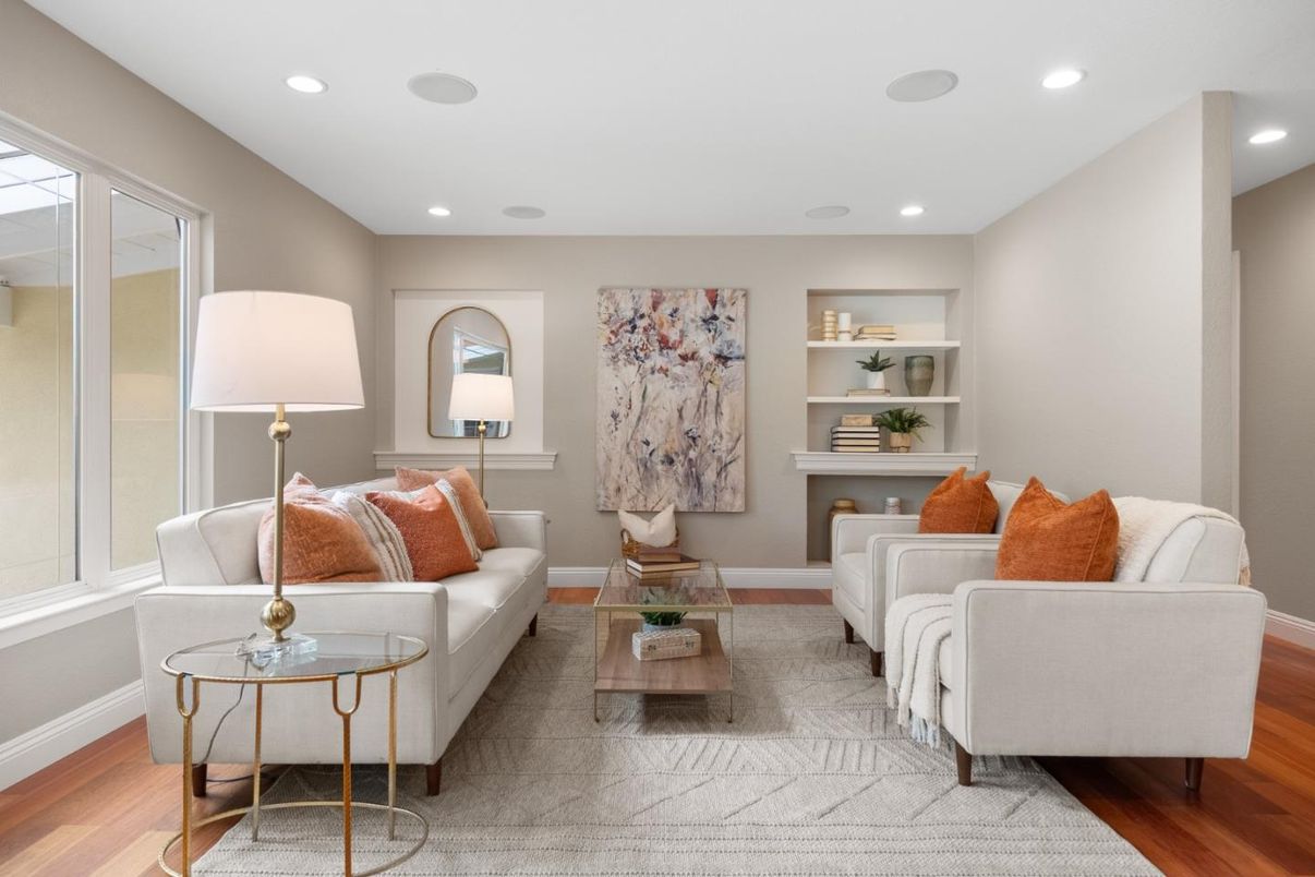 Interior, Living room, Recessed Lighting, Wood Texture Flooring