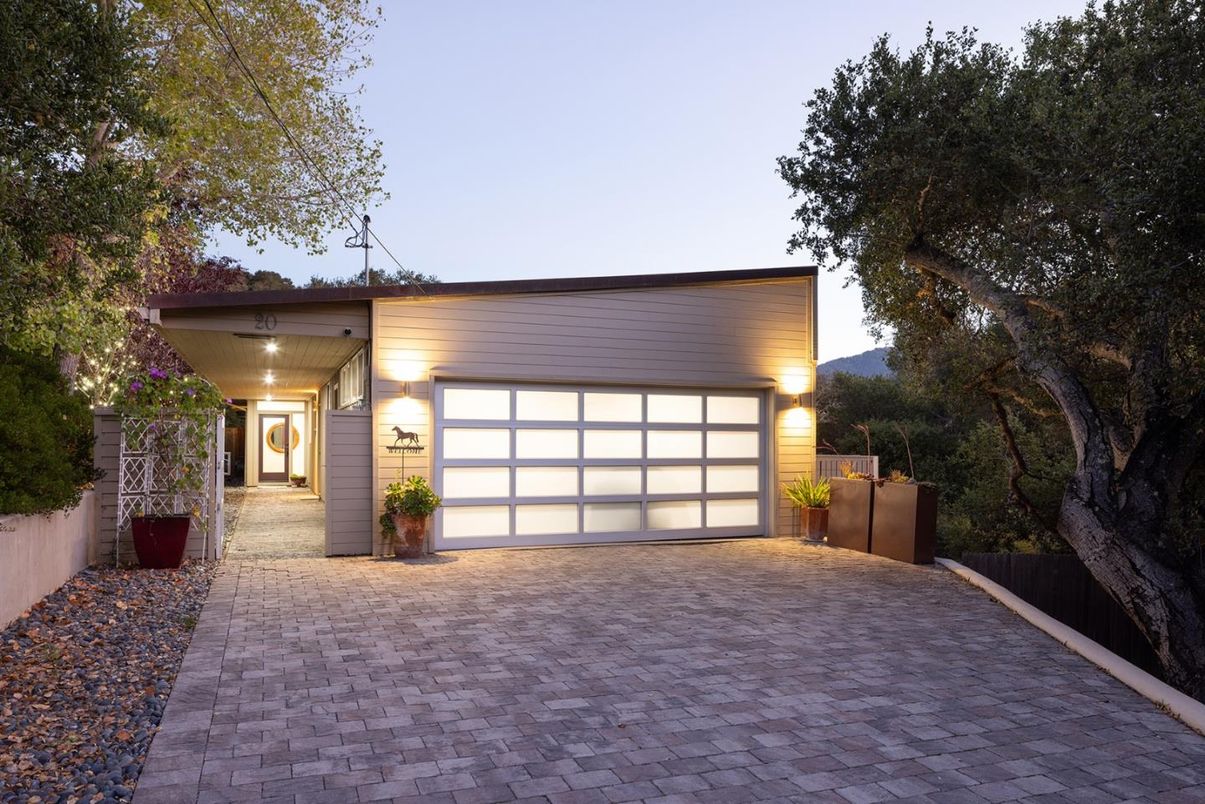 Detached Garage, Exterior