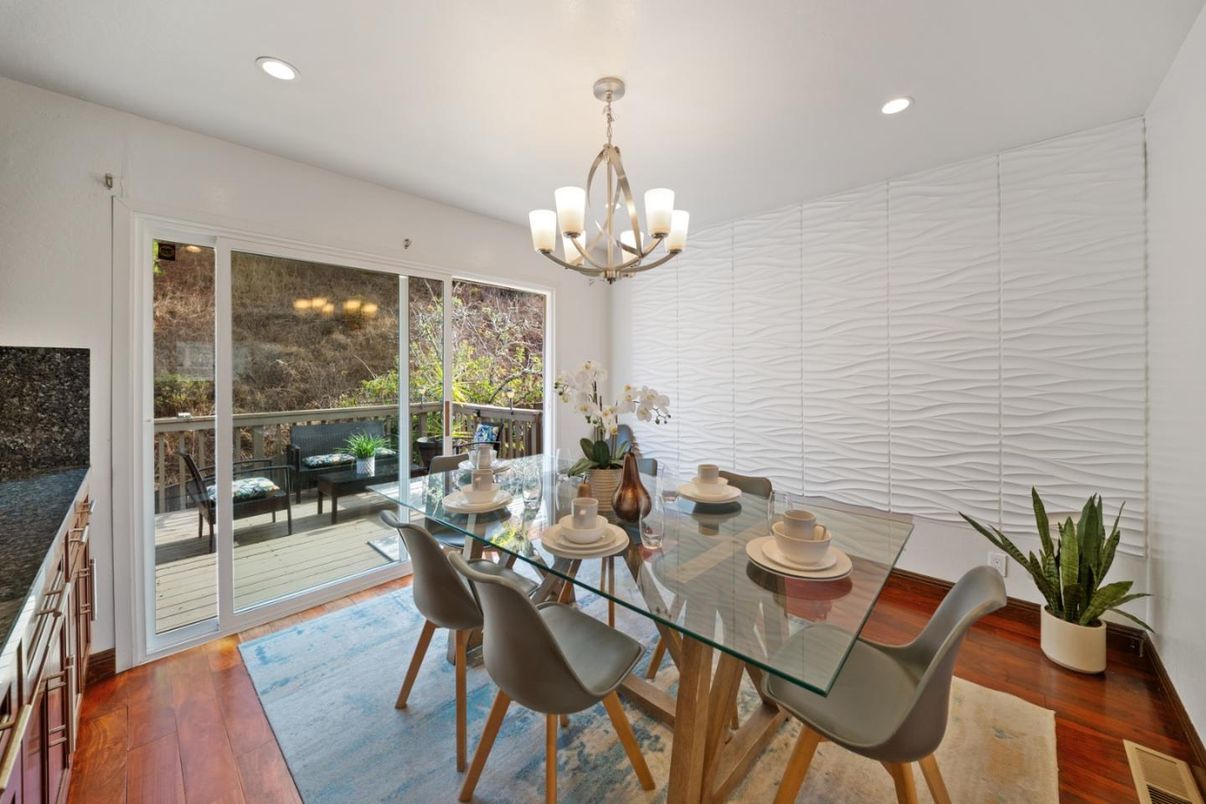 Chandelier, Dining room, Interior, Recessed Lighting, Wood Texture Flooring