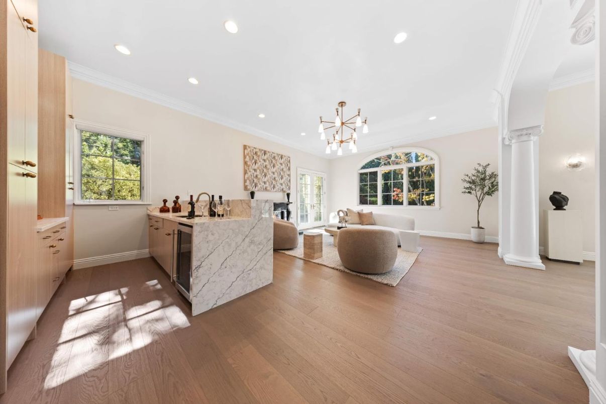 Interior, Living room, Pendant Lights, Recessed Lighting, Wood Texture Flooring