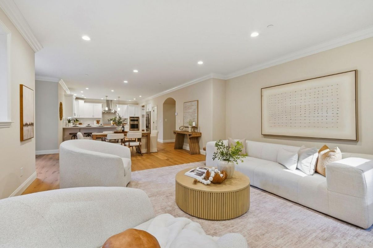 Dining room, Interior, Kitchen, Living room, Pendant Lights, Recessed Lighting, Wood Texture Flooring