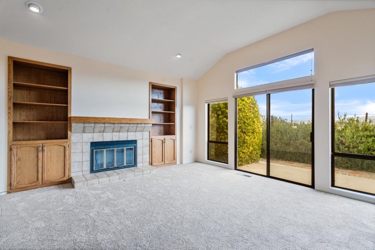 Empty room, Fireplace, Interior, Recessed Lighting